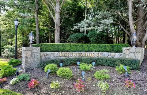 302 Mark Twain Way, Mahwah, NJ 07430