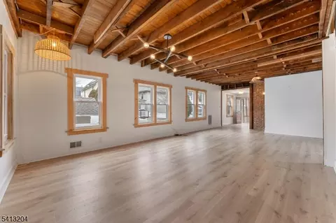 7 Pine St, Bloomfield, NJ 07003 photo 6