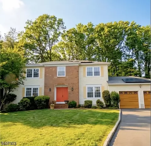 29 Woodside Dr, Rockaway, NJ 07866
