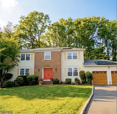 29 Woodside Dr, Rockaway, NJ 07866