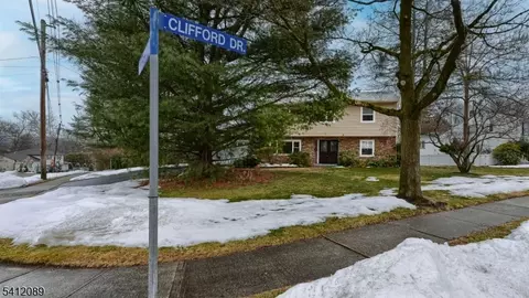 17 Clifford Dr, Wayne, NJ 07470 photo 4