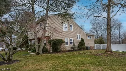 17 Clifford Dr, Wayne, NJ 07470 photo 36