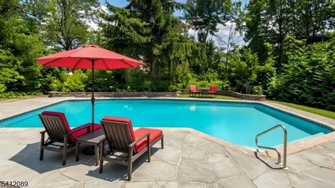 17 Clifford Dr, Wayne, NJ 07470 photo 29