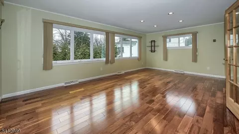 17 Clifford Dr, Wayne, NJ 07470 photo 15