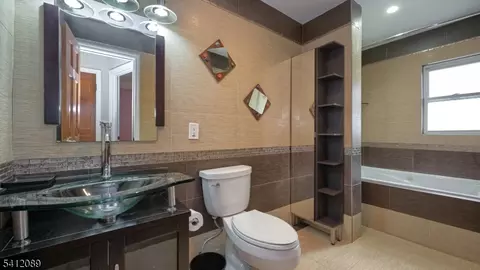 17 Clifford Dr, Wayne, NJ 07470 photo 20
