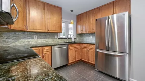 17 Clifford Dr, Wayne, NJ 07470 photo 13