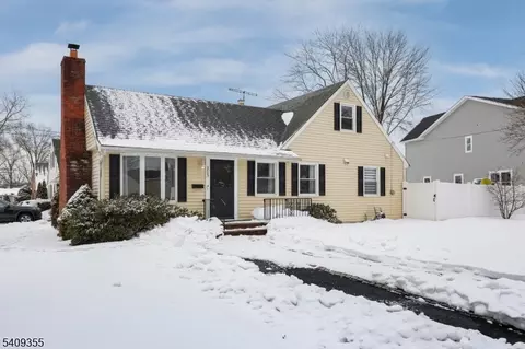205 West Ln, Clark, NJ 07066