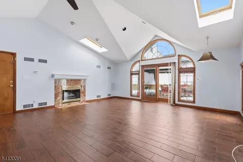 5 Ferndale Rd, Wayne, NJ 07470 photo 4