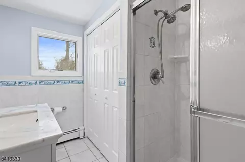 5 Ferndale Rd, Wayne, NJ 07470 photo 28
