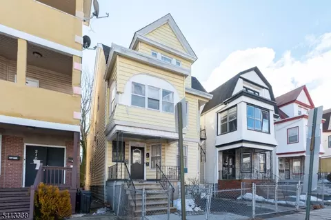 208 N 19th St, East Orange, NJ 07017