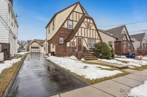 32 Fairview Pl, Belleville, NJ 07109