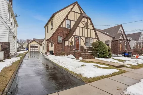 32 Fairview Pl, Belleville, NJ 07109