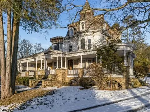 50 Drakestown Rd, Hackettstown, NJ 07840