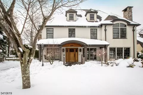 105 Larned Rd, Summit, NJ 07901