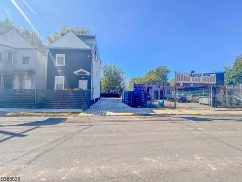413 S 16th St, Newark, NJ 07103