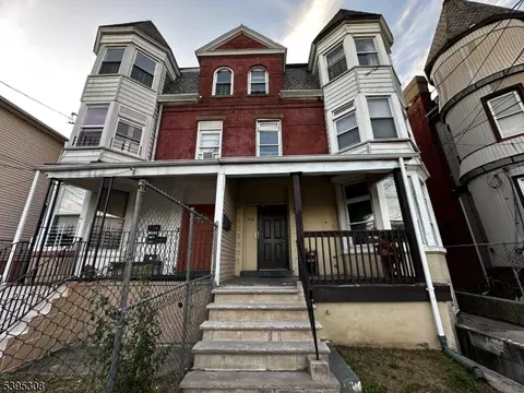 366 Summer Ave, Newark, NJ 07104