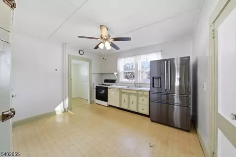 249 Parish Dr, Wayne, NJ 07470 photo 14