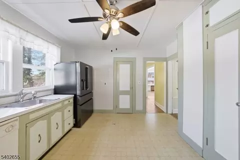 249 Parish Dr, Wayne, NJ 07470 photo 15