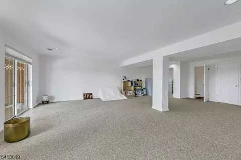 211 Warbler Dr, Wayne, NJ 07470 photo 37