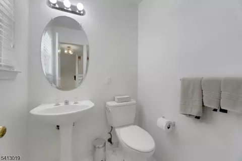 211 Warbler Dr, Wayne, NJ 07470 photo 6