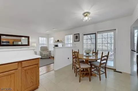 211 Warbler Dr, Wayne, NJ 07470 photo 18