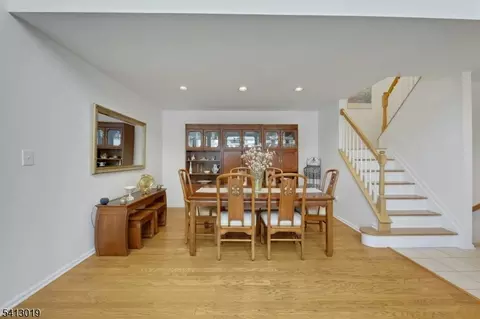211 Warbler Dr, Wayne, NJ 07470 photo 9