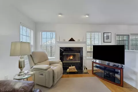 211 Warbler Dr, Wayne, NJ 07470 photo 12