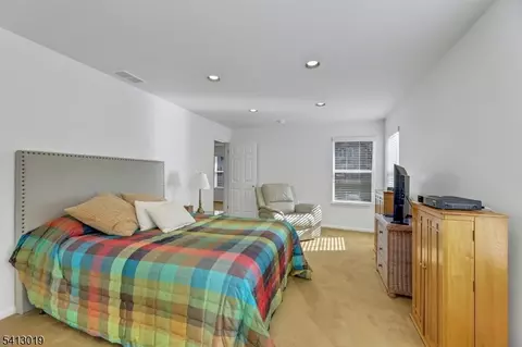 211 Warbler Dr, Wayne, NJ 07470 photo 31