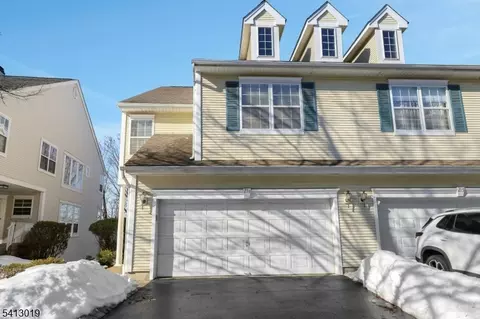 211 Warbler Dr, Wayne, NJ 07470 photo 2