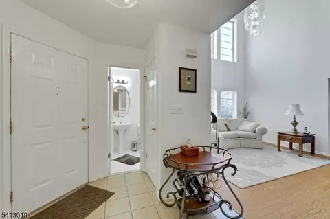 211 Warbler Dr, Wayne, NJ 07470 photo 5