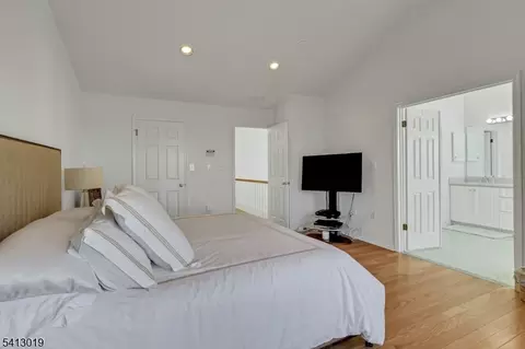 211 Warbler Dr, Wayne, NJ 07470 photo 28