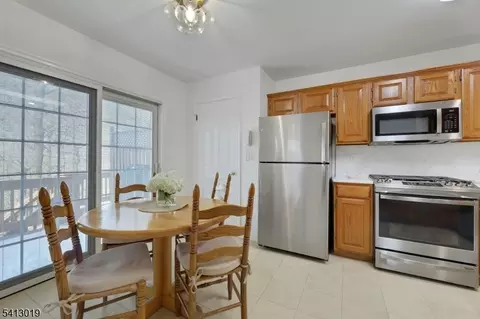 211 Warbler Dr, Wayne, NJ 07470 photo 15