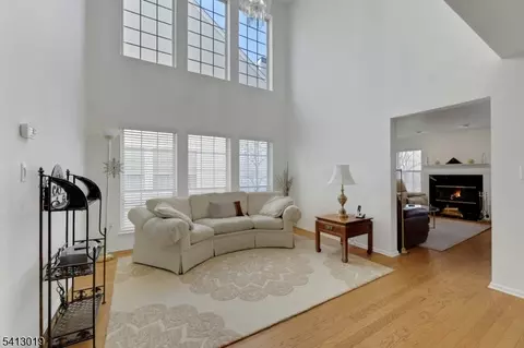 211 Warbler Dr, Wayne, NJ 07470 photo 8