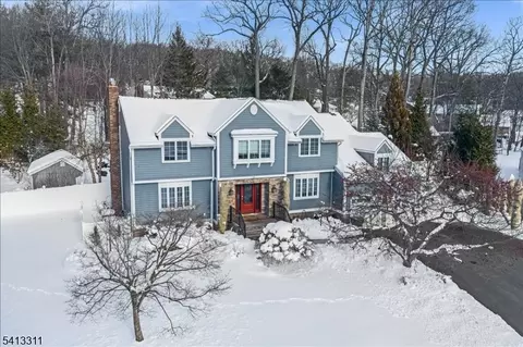 10 Cedar Run, Morris Plains, NJ 07950