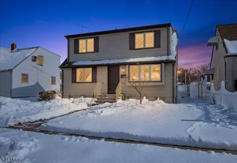 12 Mill St, Elmwood Park, NJ 07407