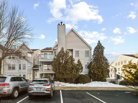 56 Quartz Ln #56, Paterson, NJ 07501