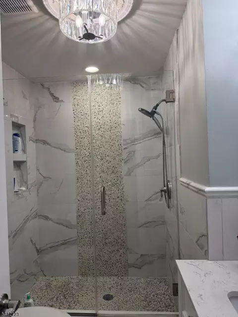 16 Lawrence Rd, Wayne, NJ 07470 photo 23