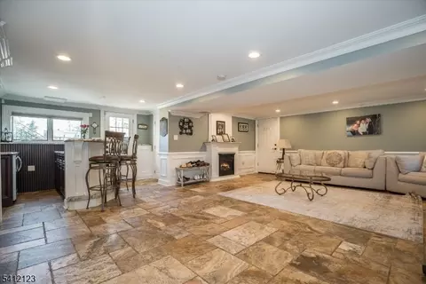 16 Lawrence Rd, Wayne, NJ 07470 photo 11