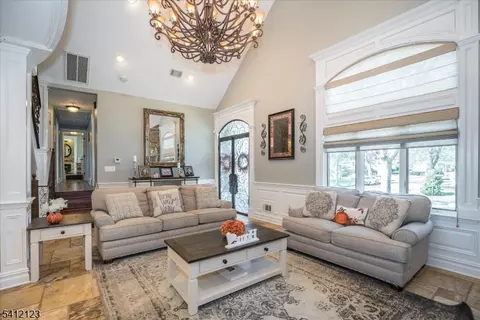 16 Lawrence Rd, Wayne, NJ 07470 photo 3
