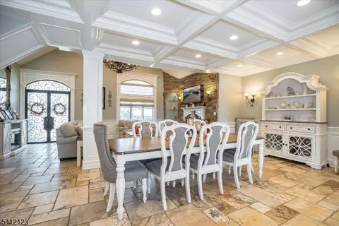 16 Lawrence Rd, Wayne, NJ 07470 photo 4