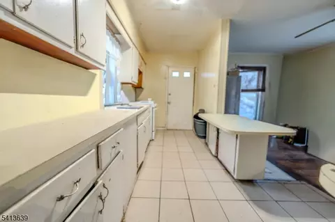 Entry Way - 820 E 2nd St, Plainfield, NJ 07062 photo 1 of 4