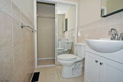 824 Drake Ave, Middlesex, NJ 08846 photo 15