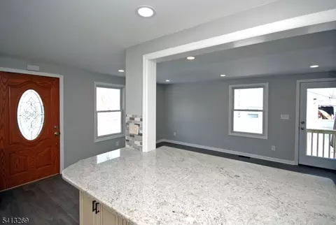 824 Drake Ave, Middlesex, NJ 08846 photo 7