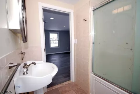824 Drake Ave, Middlesex, NJ 08846 photo 40