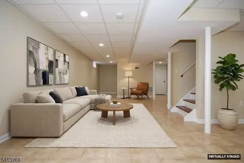 824 Drake Ave, Middlesex, NJ 08846 photo 6