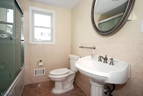 824 Drake Ave, Middlesex, NJ 08846 photo 27