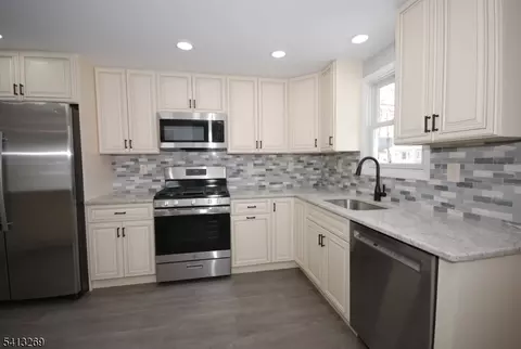 824 Drake Ave, Middlesex, NJ 08846 photo 9