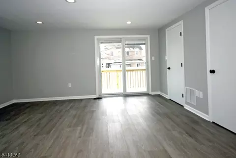 824 Drake Ave, Middlesex, NJ 08846 photo 16
