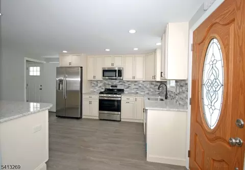 824 Drake Ave, Middlesex, NJ 08846 photo 10