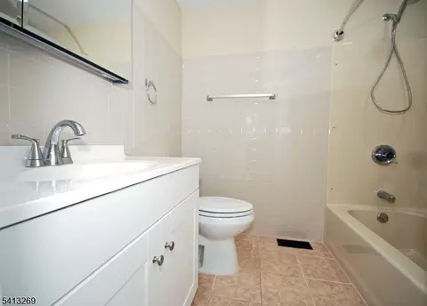 824 Drake Ave, Middlesex, NJ 08846 photo 33